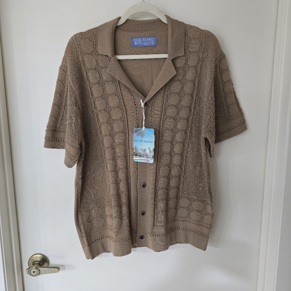 NWT Free Planet Men's Knit Shortsleeve Buttonup Sweater Size Small